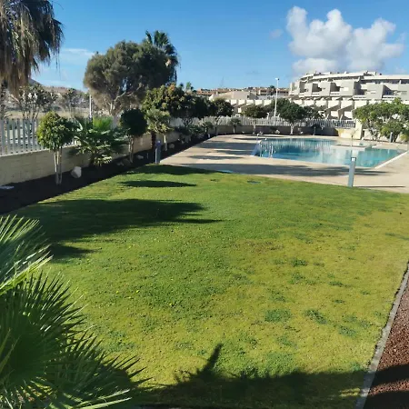 Modern Seafront Flat With A Private Garage