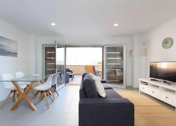 Modern Seafront Flat With A Private Garage Apartment El Medano (Tenerife)