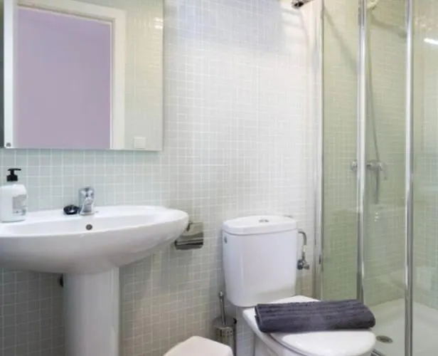 Apartment Modern Seafront Flat With A Private Garage *