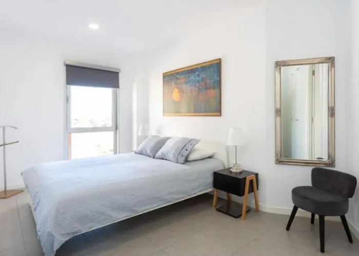 Modern Seafront Flat With A Private Garage El Medano (Tenerife)