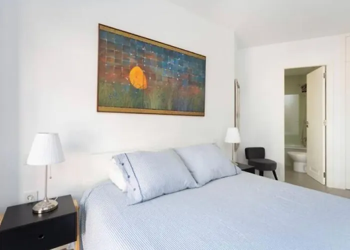 Modern Seafront Flat With A Private Garage Appartement *