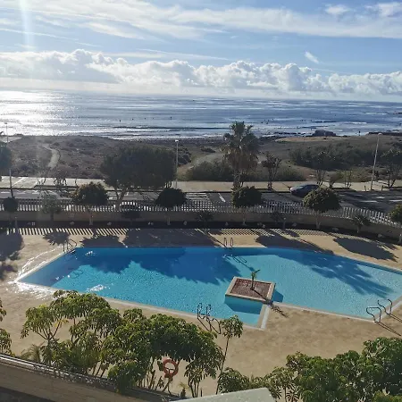 Apartamento Modern Seafront Flat With A Private Garage *