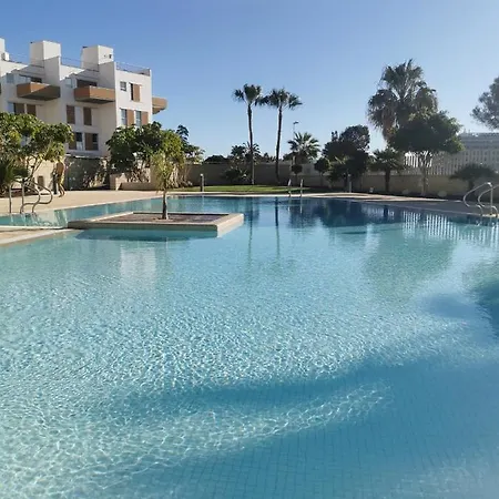 Apartamento Modern Seafront Flat With A Private Garage *