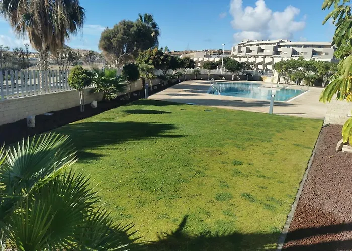 Modern Seafront Flat With A Private Garage