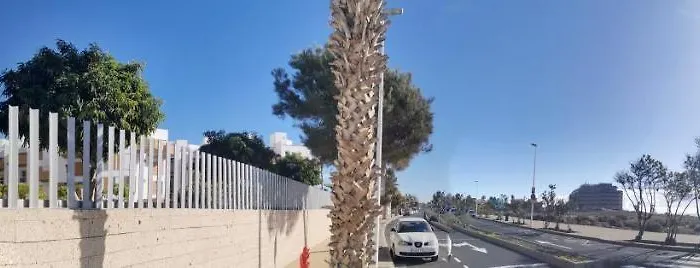 Modern Seafront Flat With A Private Garage Apartment *